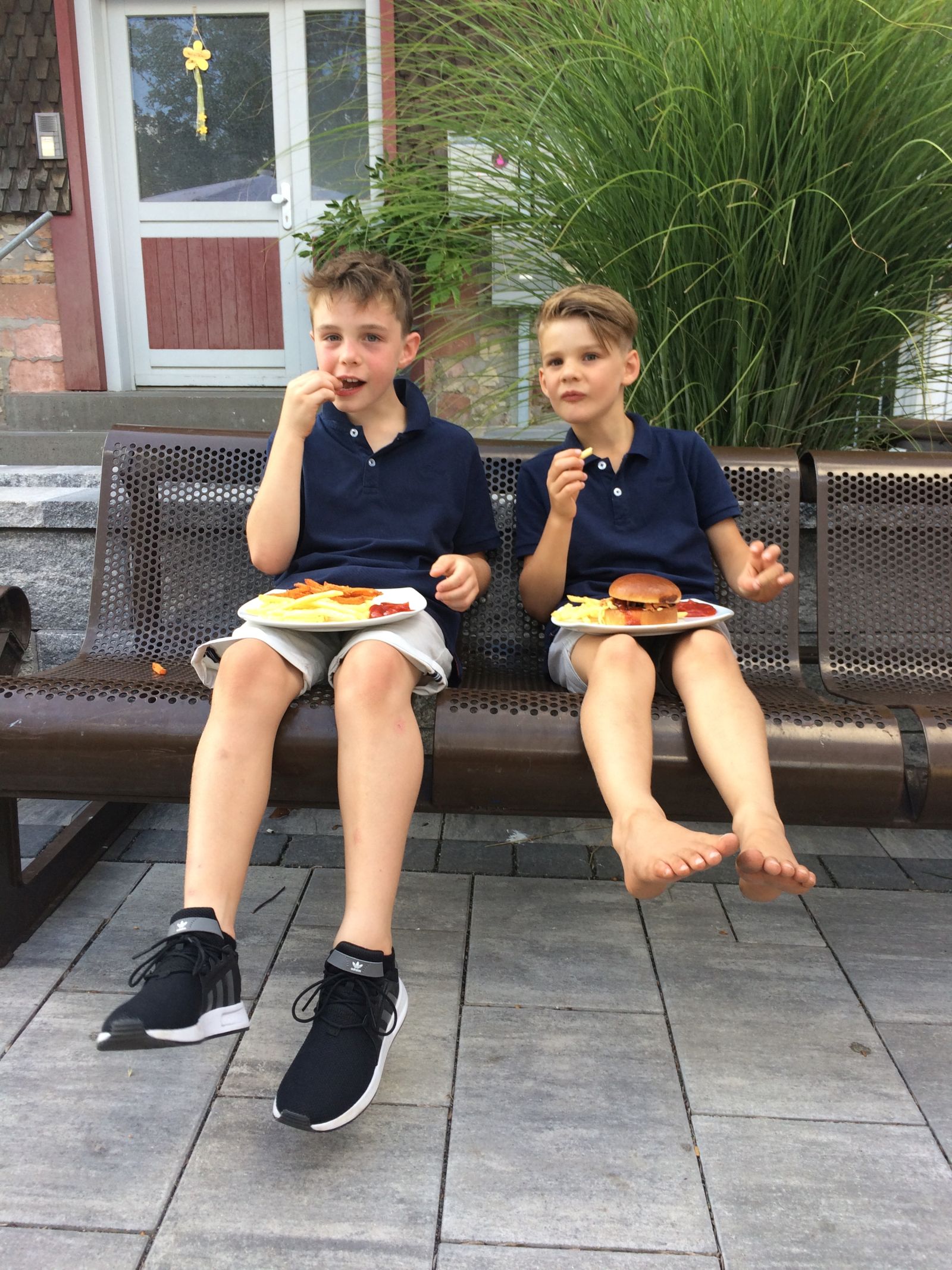 267F33E5-5FDD-478A-BEE0-8C7E23223D69