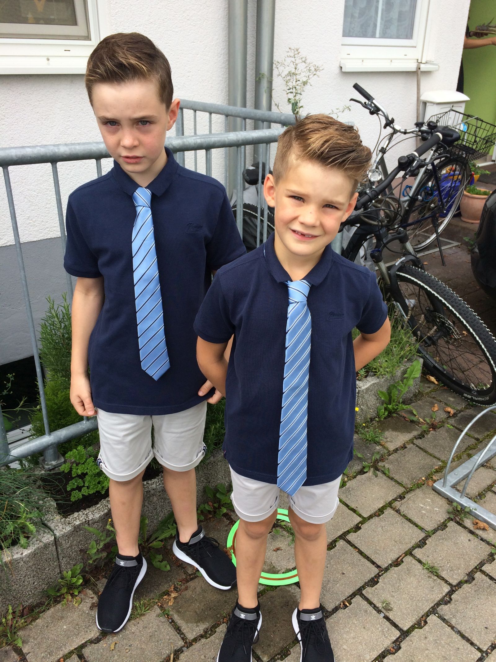 BD5B8C5B-5AD2-4A4F-8A41-E0C9DABE7624