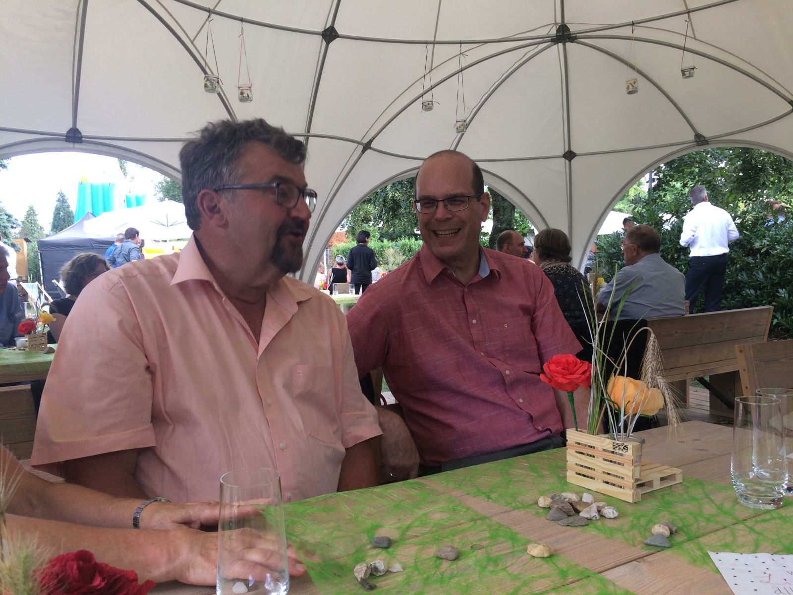 E6516F3B-2BBE-467A-A321-89C4BFF9F680